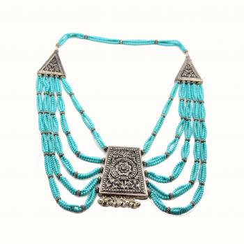 antique style necklace 